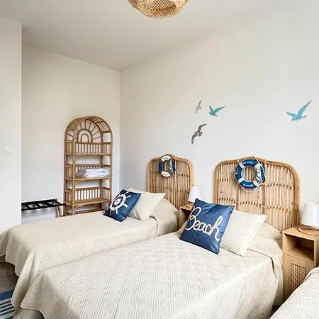 Prázdninový dům Les Mouettes 1, Agreable 5 Personnes, 2 Chambres, A 5 Minutes De La Grande Saint-Gilles-Croix-de-Vie